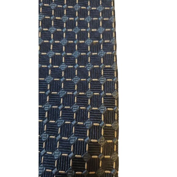 Huntington Men's Tie Blue White Textured Geometric Squares Pure Silk Made U.S.A. - Picture 3 of 13